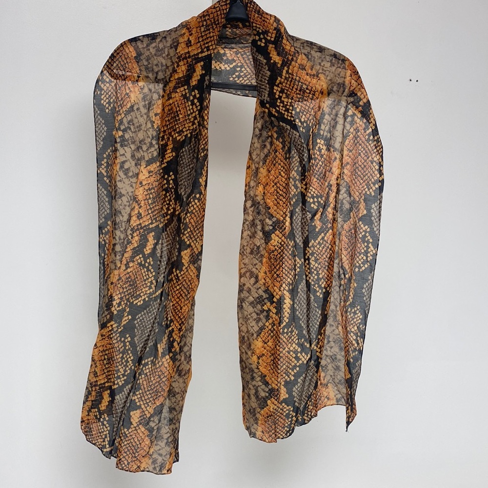 Coach Python Print Scarf. Perfect for your maximalist wardrobe! Great condition.